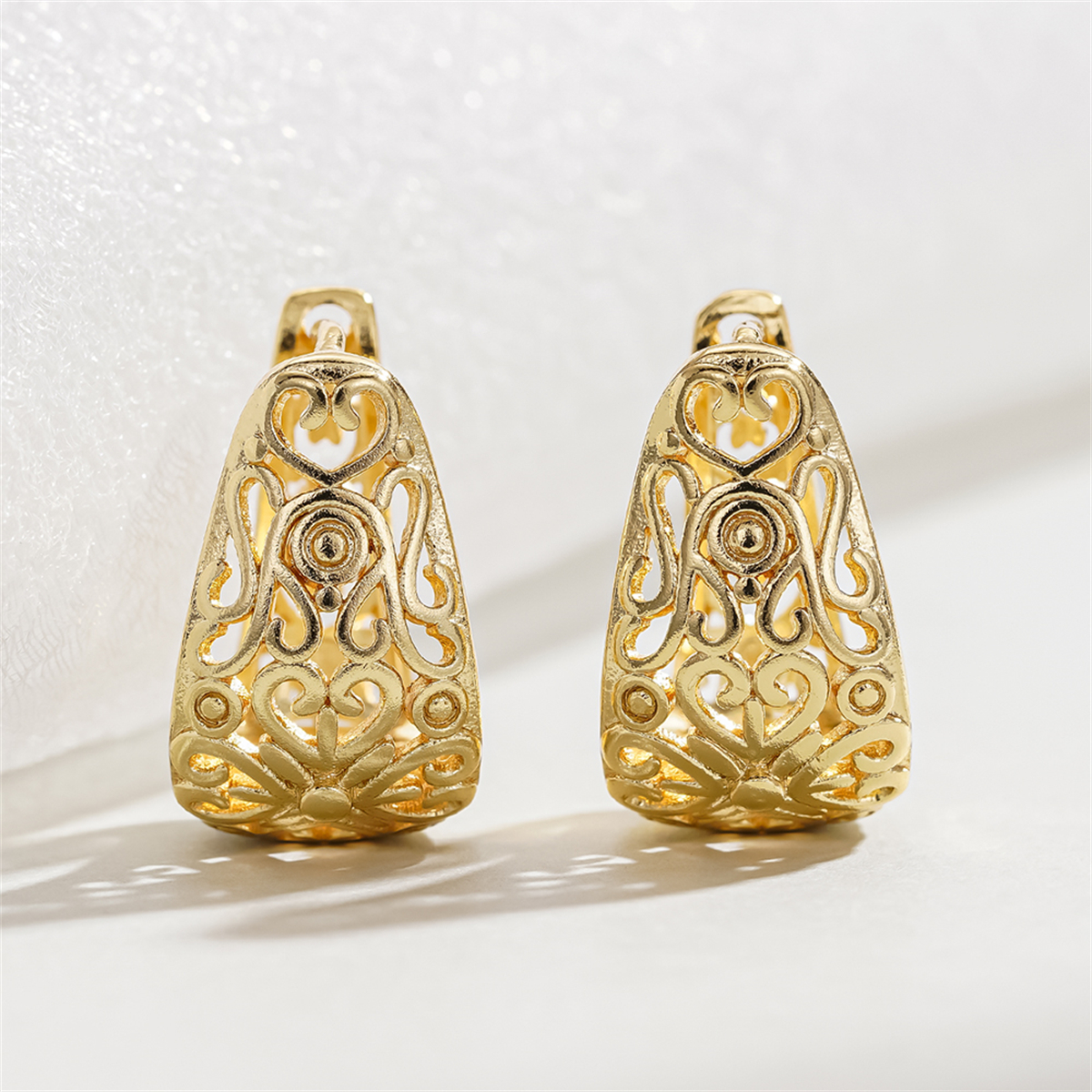 Handmade Geometric Copper Earrings For Women With 0.03µm KC Golden Water Plating, Elegant Drop Earrings 2