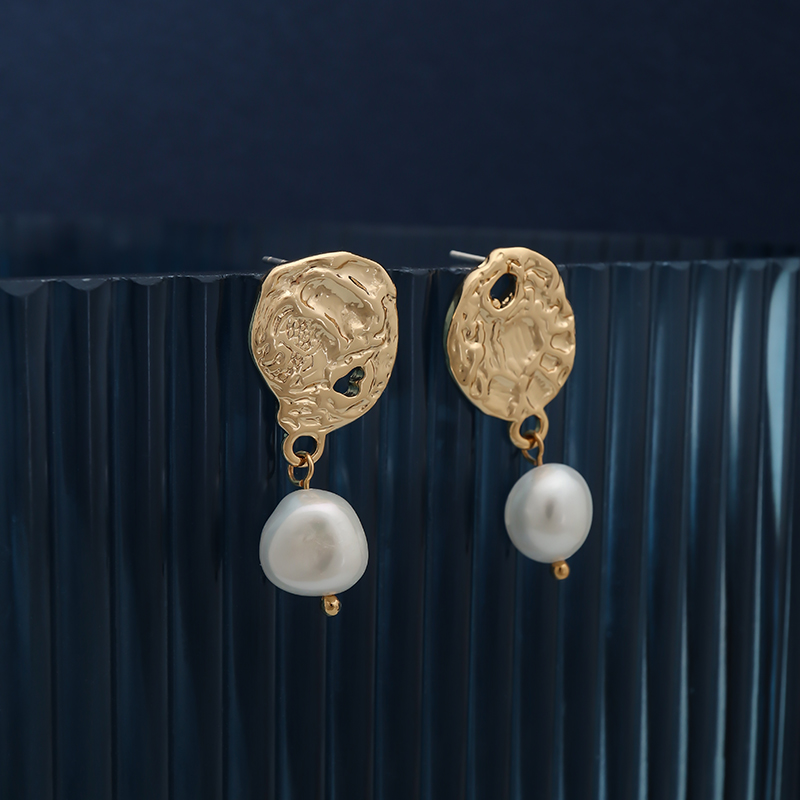Handmade Geometric Earrings For Women In Copper With 18K Real Gold Plated Water Plating And Freshwater Pearl Inlay 6