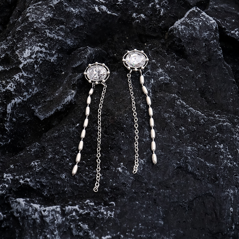 Handmade Geometric Earrings For Women In Copper With Platinum Plating And Zircon Inlay Featuring Water Plating Process 5