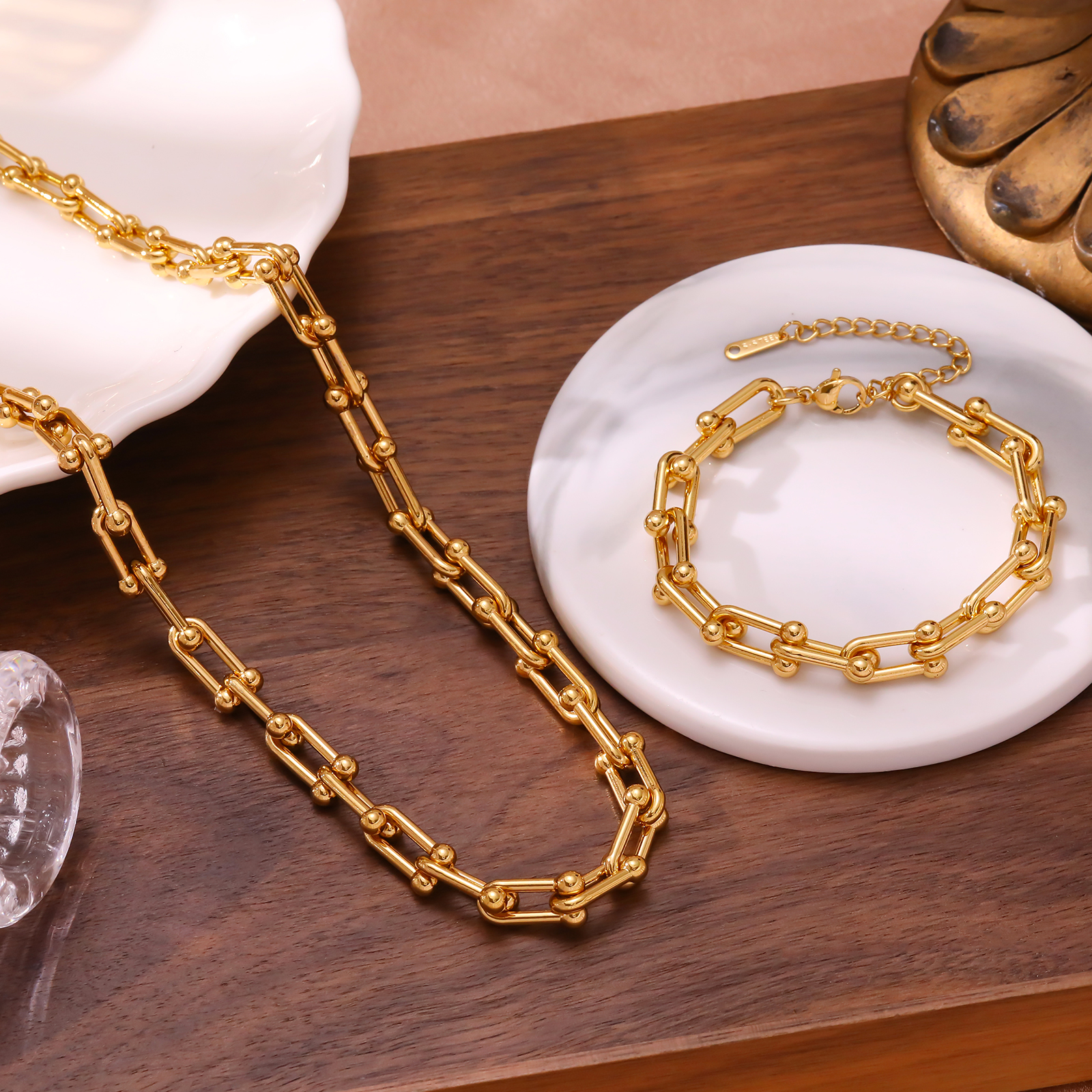 Handmade Letter Necklace For Women With 18K Real Gold Plated 316 Stainless Steel And PVD Coated Paperclip Chain 3