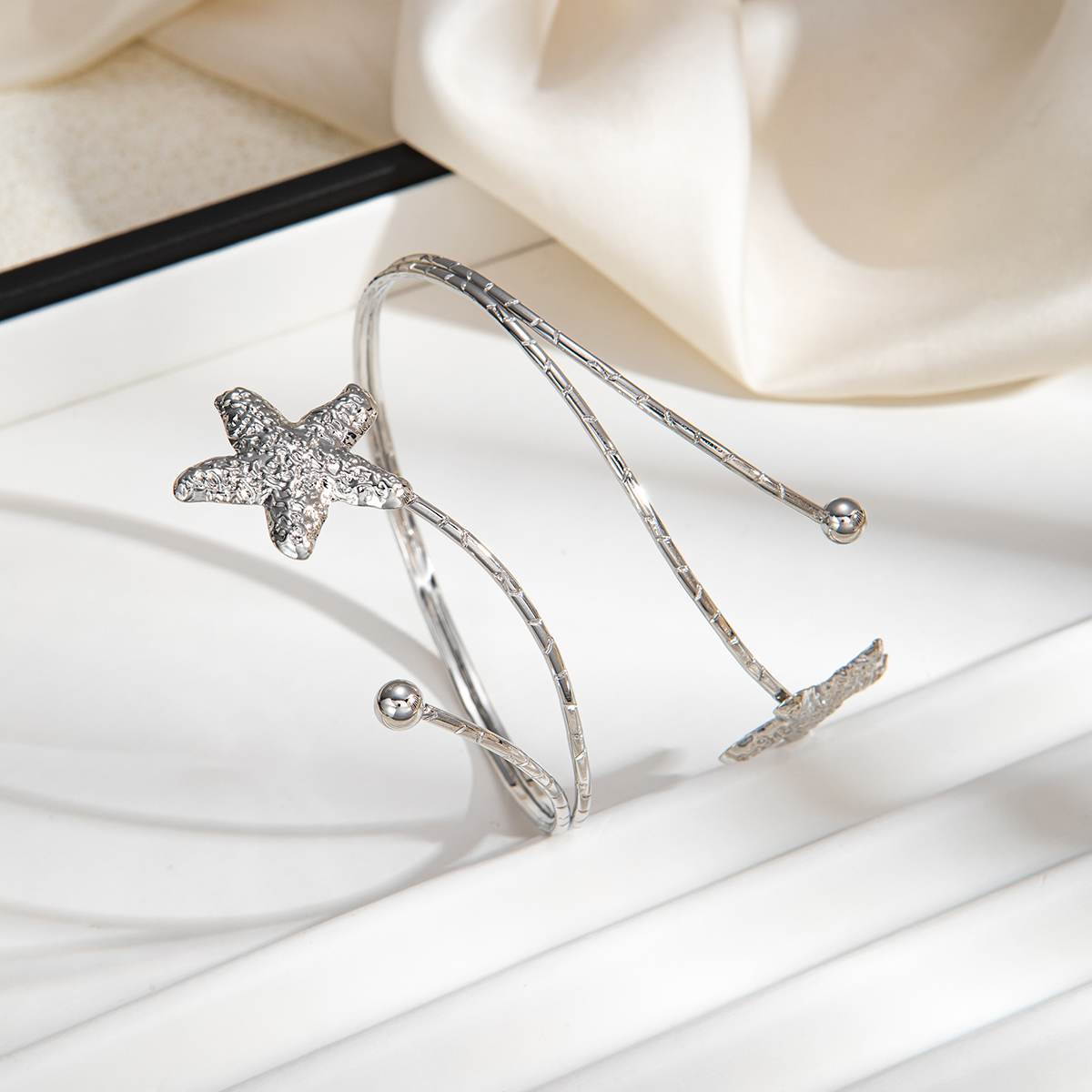 Handmade Starfish Wristband For Women With Copper Chain Material, Elegant Iron Design 2