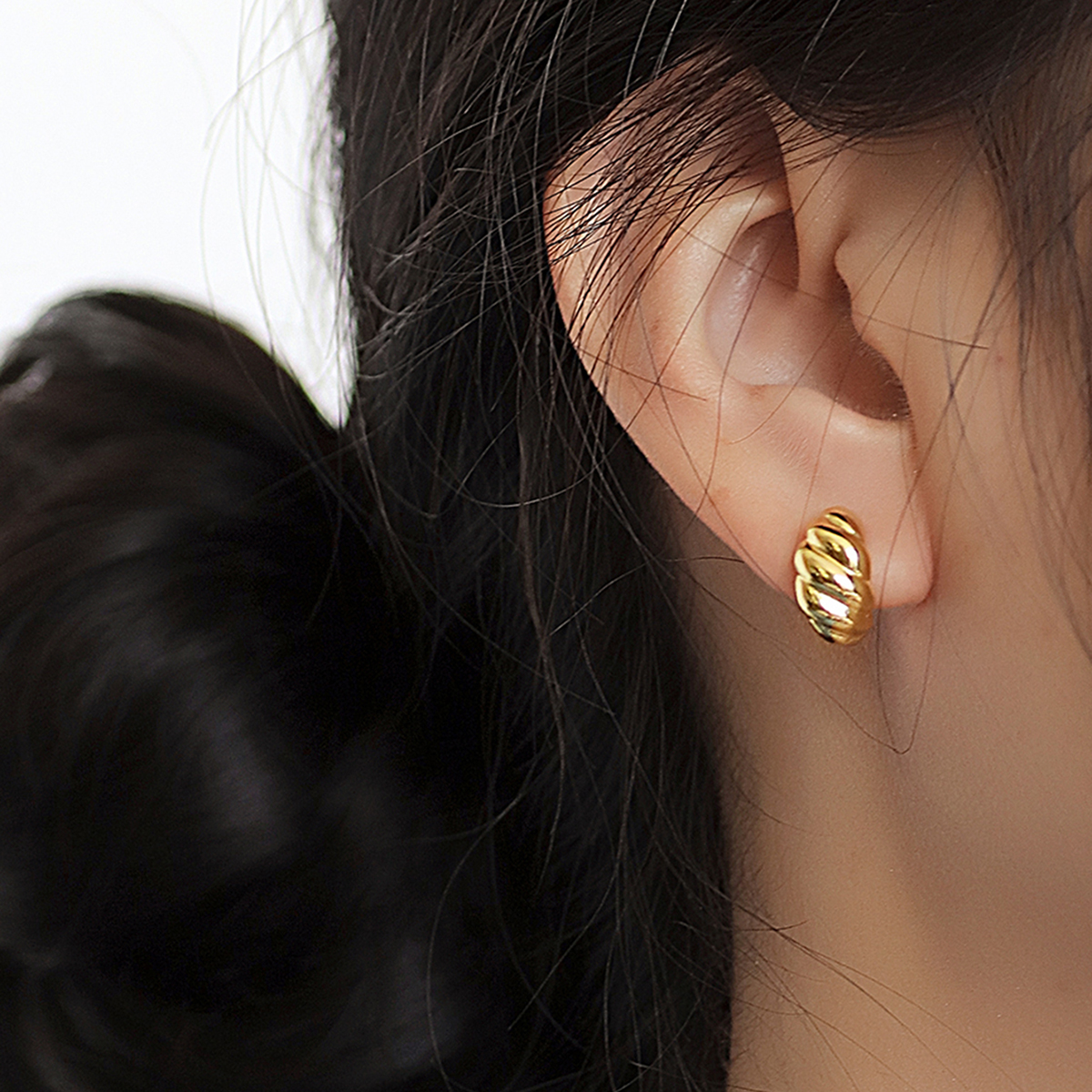 Handmade Twist Stud Earrings For Women In Copper With 18K Real Gold Electroplated Coating 0.03µm-0.05µm Thickness 5