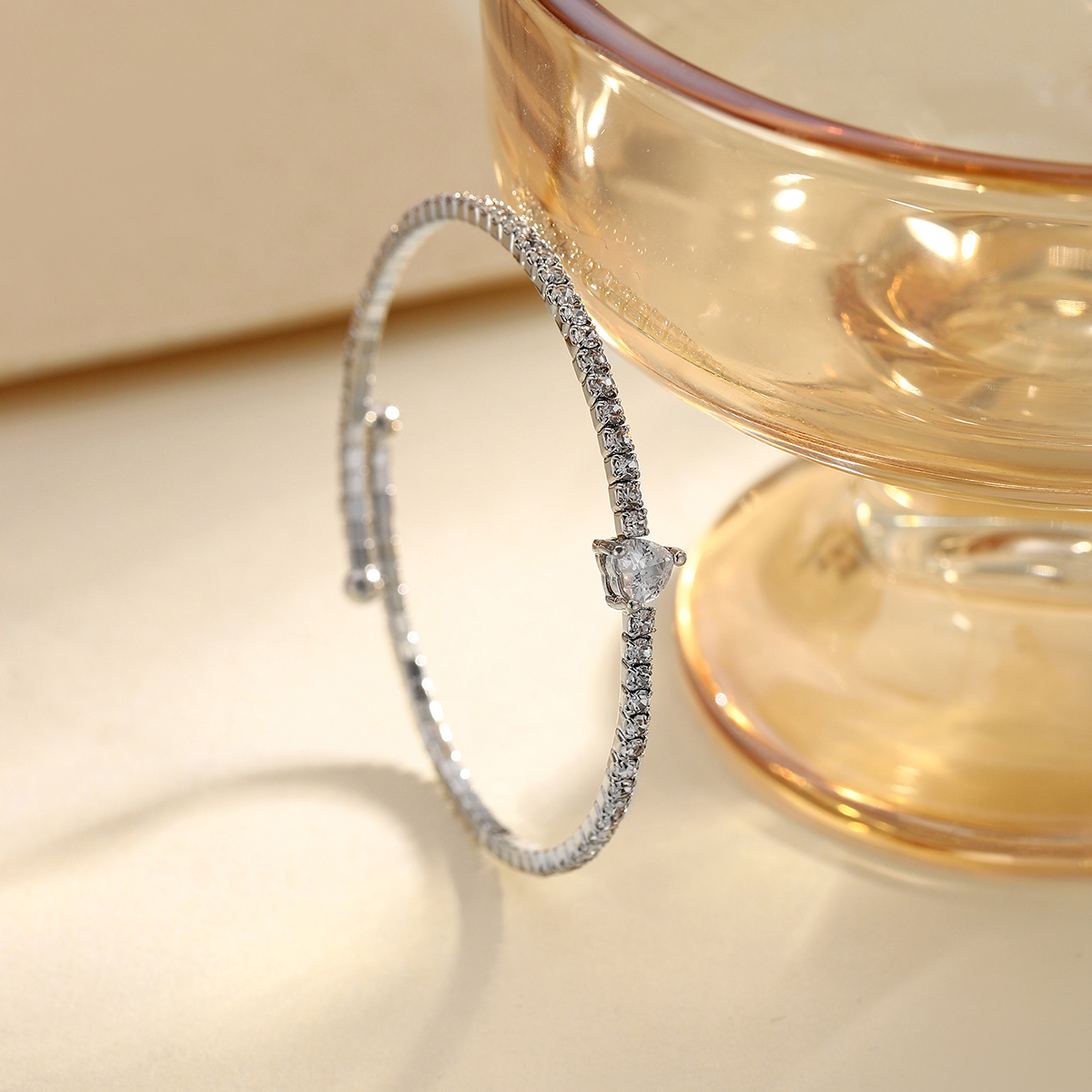 Heart Shape Bangle With Claw Setting, Silver Plated Copper Material Featuring Rhinestones And 0.03µm Water Plating 4