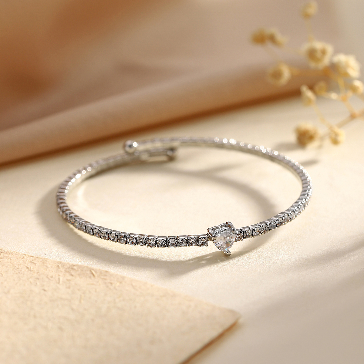 Heart Shape Bangle With Claw Setting, Silver Plated Copper Material Featuring Rhinestones And 0.03µm Water Plating 5