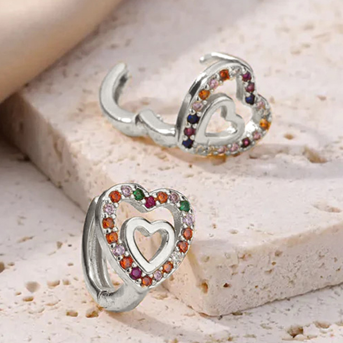 Heart Shape Earrings With Claw Setting, Copper Material Featuring KC Golden Water Plating And 0.03µm Thickness, Inlaid Zircon 3