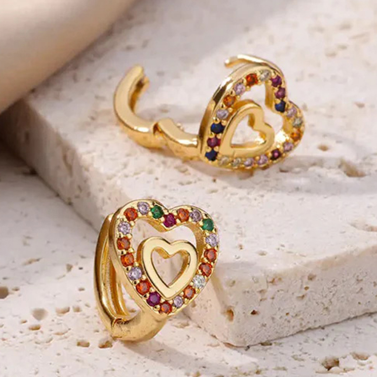 Heart Shape Earrings With Claw Setting, Copper Material Featuring KC Golden Water Plating And 0.03µm Thickness, Inlaid Zircon 7