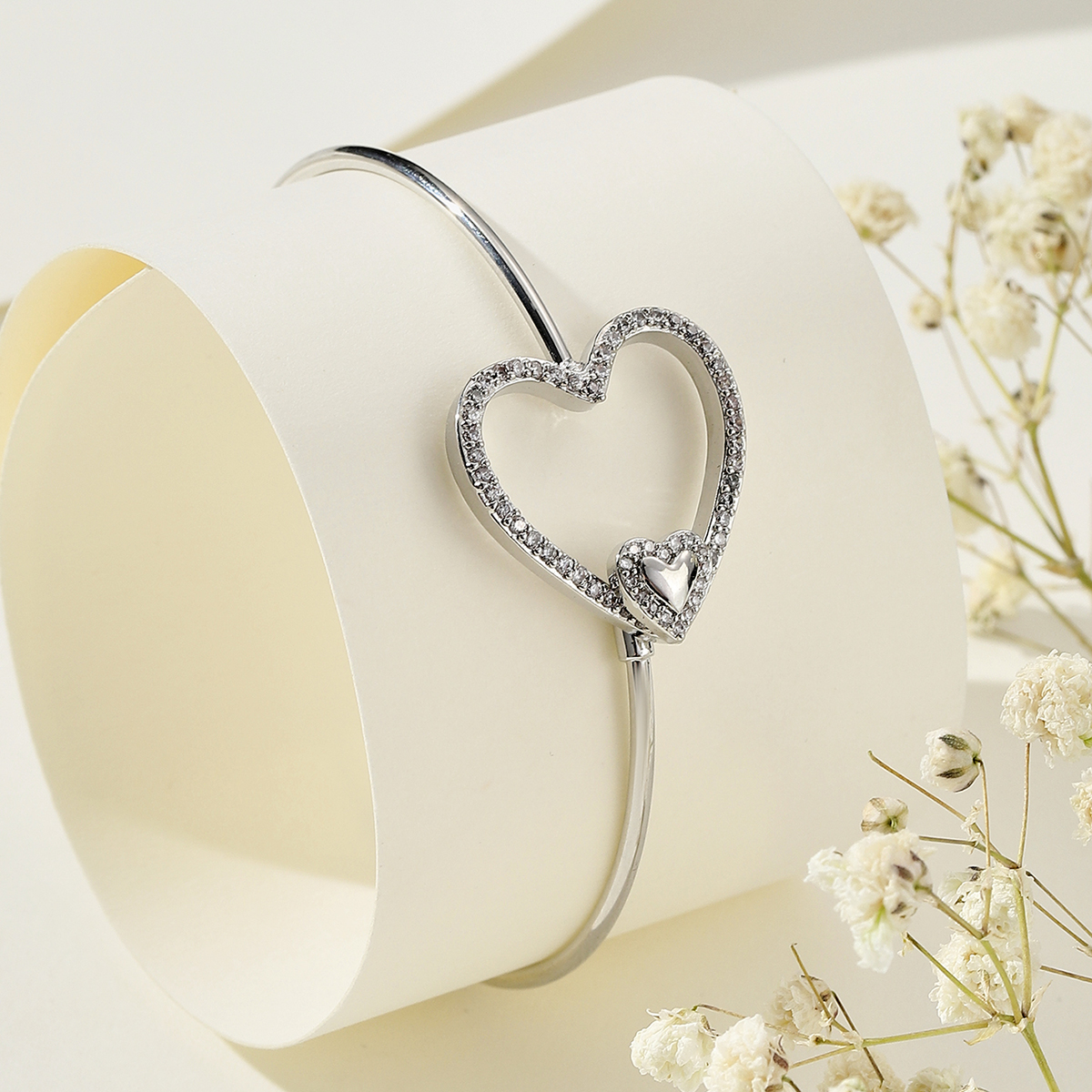 Heart Shape Inlay Bangle For Women In Copper With White K Water Plating And Zircon Inlay