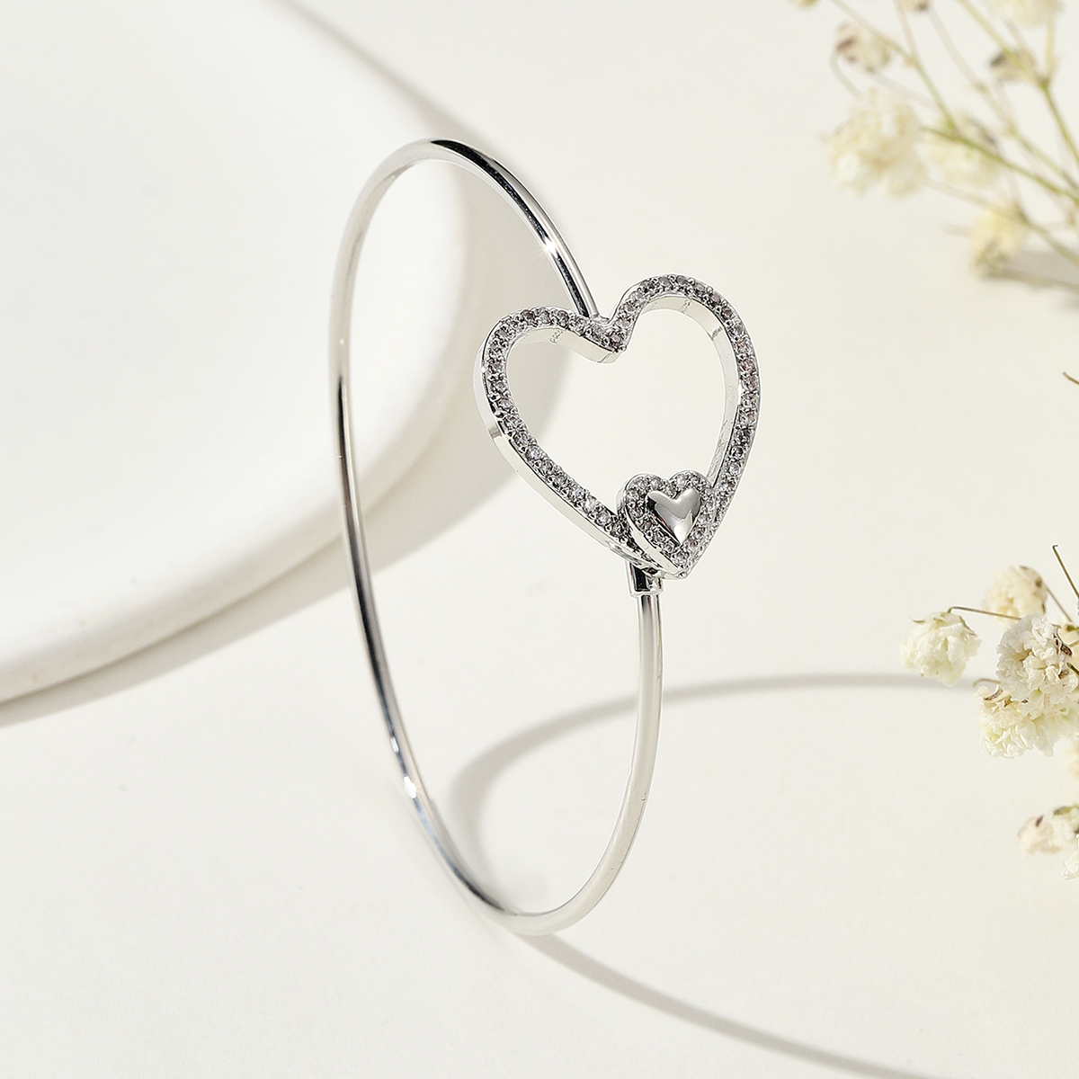 Heart Shape Inlay Bangle For Women In Copper With White K Water Plating And Zircon Inlay 2