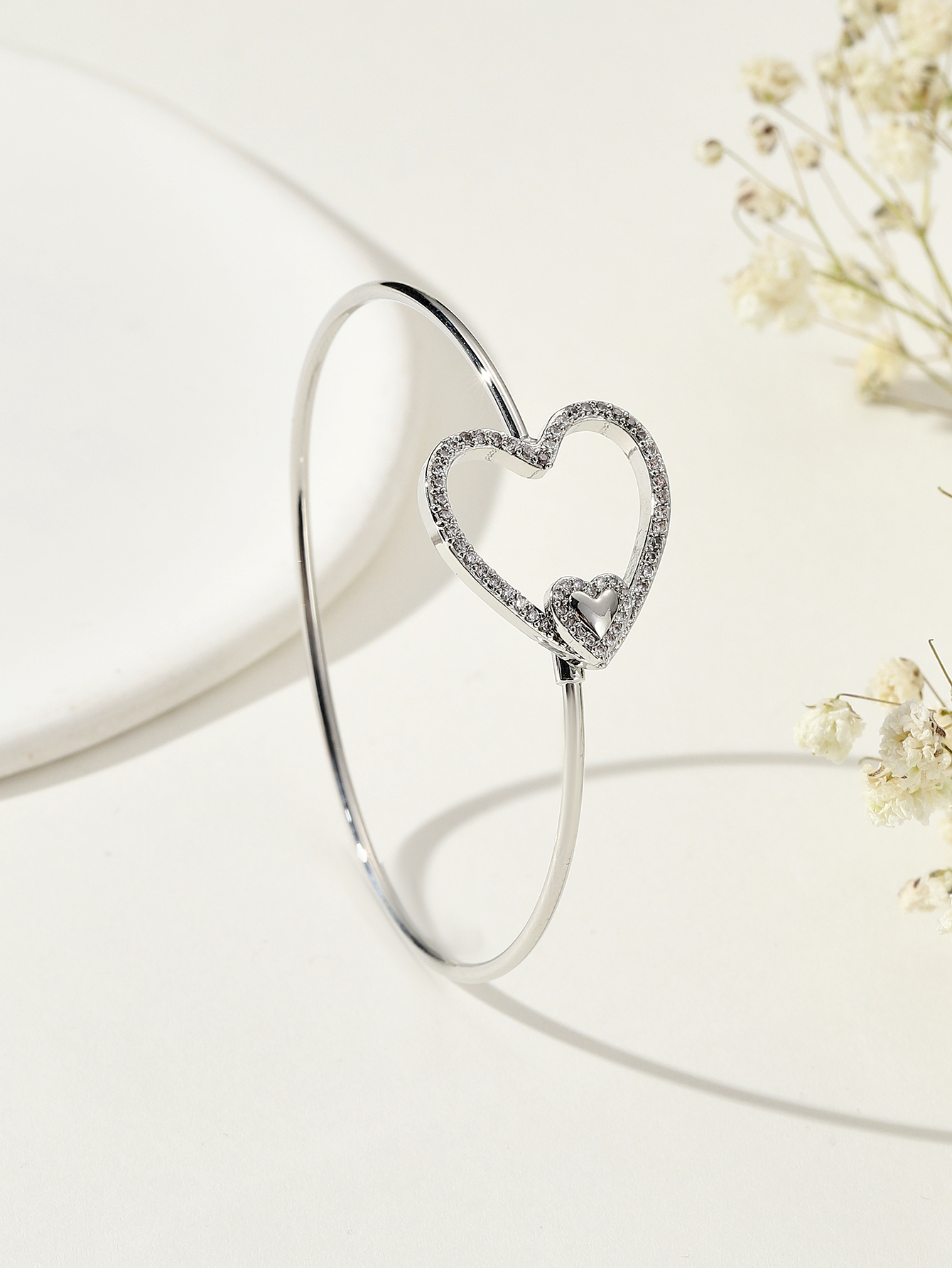 Heart Shape Inlay Bangle For Women In Copper With White K Water Plating And Zircon Inlay 4