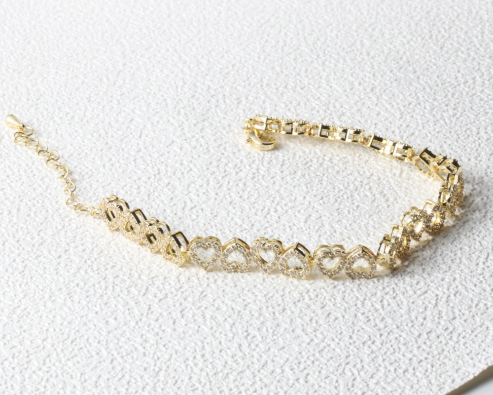 Heart Shape Waterproof Non Tarnish Copper Bracelets For Women With PVD Coated KC Golden Plating And Zircon Inlay 4