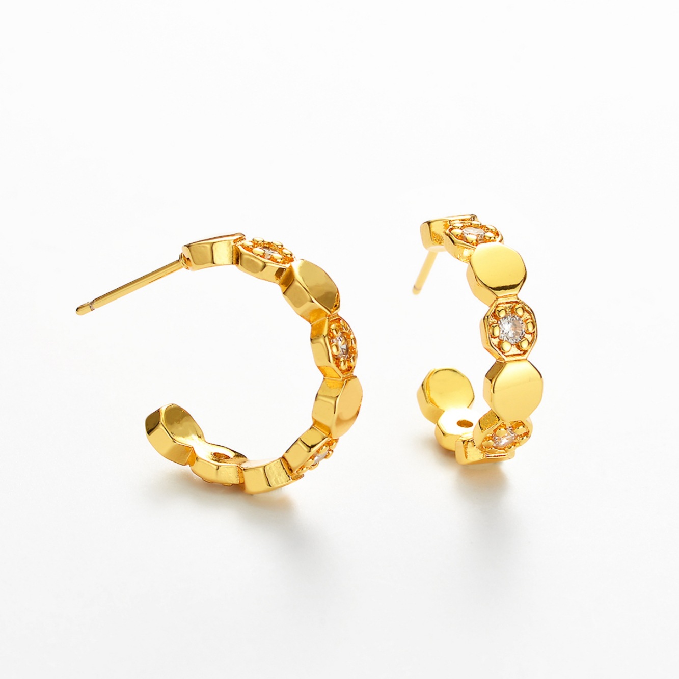 Honeycomb Stud Earrings For Women In Golden Copper With Electroplated Gold Plating And Zircon Inlay