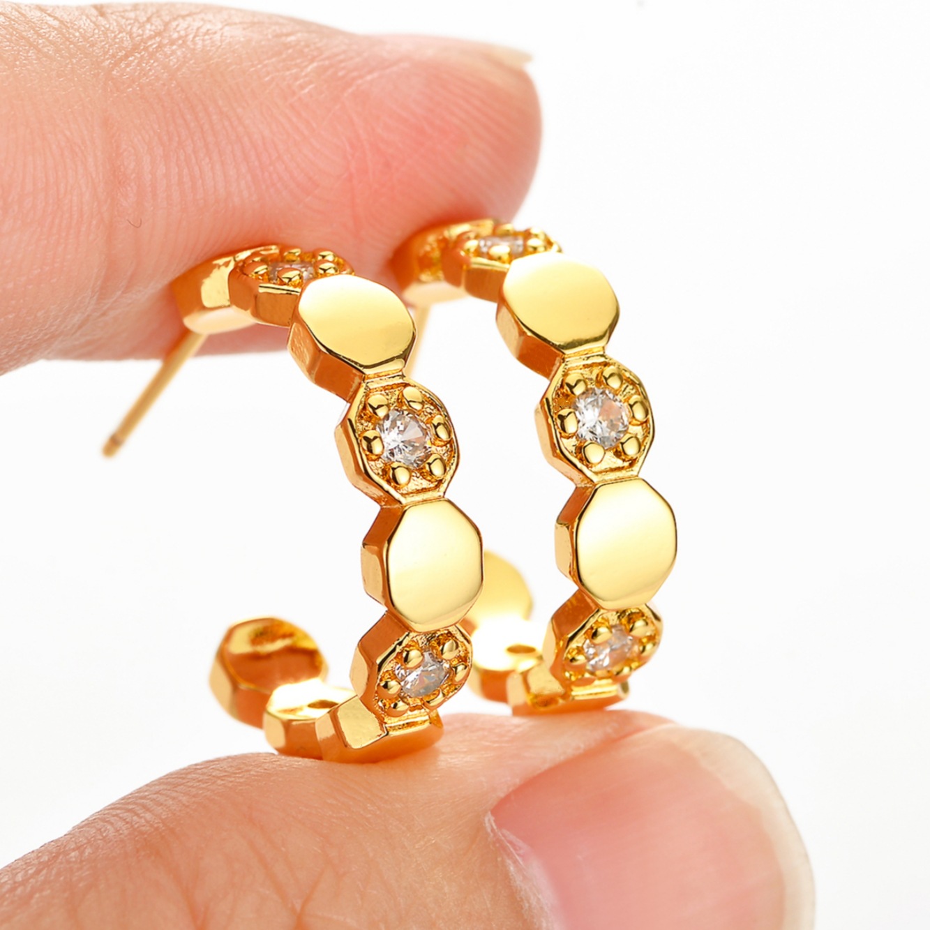 Honeycomb Stud Earrings For Women In Golden Copper With Electroplated Gold Plating And Zircon Inlay 4