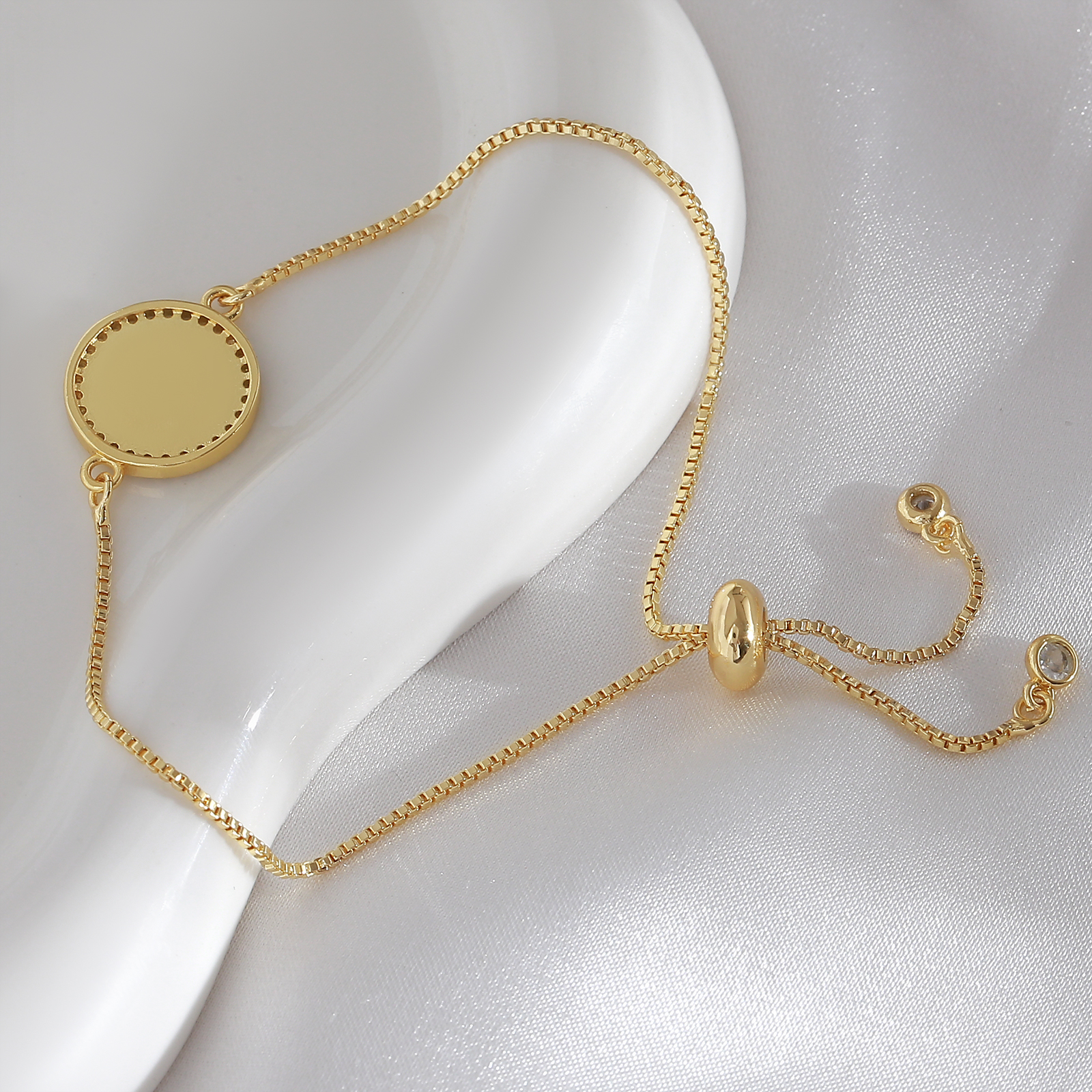 Hot-Selling Fe Letter Bracelet Full Diamond Exquisite Copper Gold-Plated Adjustable Bracelet Simple Versatile Hand Jewelry 5