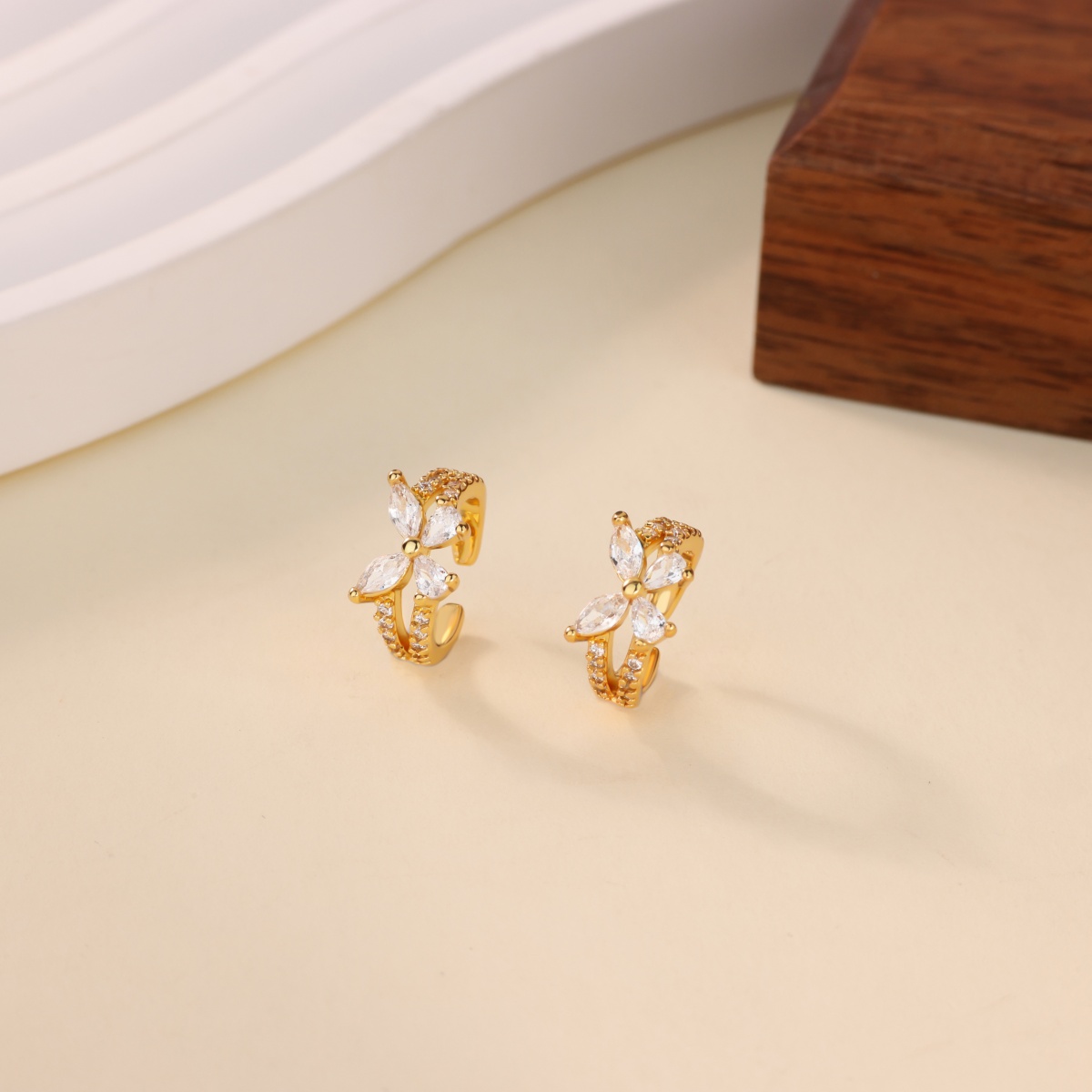 Hypoallergenic Cross Stud Earrings In Copper With 18K Real Gold PVD Coating 0.03µm-0.05µm And Zircon Inlay 7