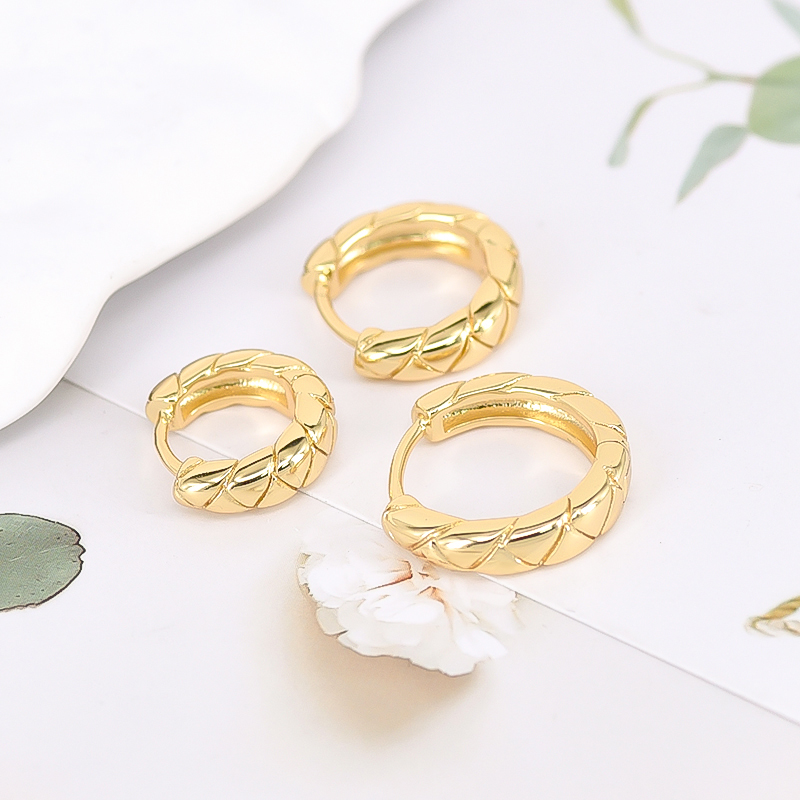 Lingge Hypoallergenic Earrings For Women With 0.03µm-0.05µm PVD Coated 18K Real Gold Plated Copper