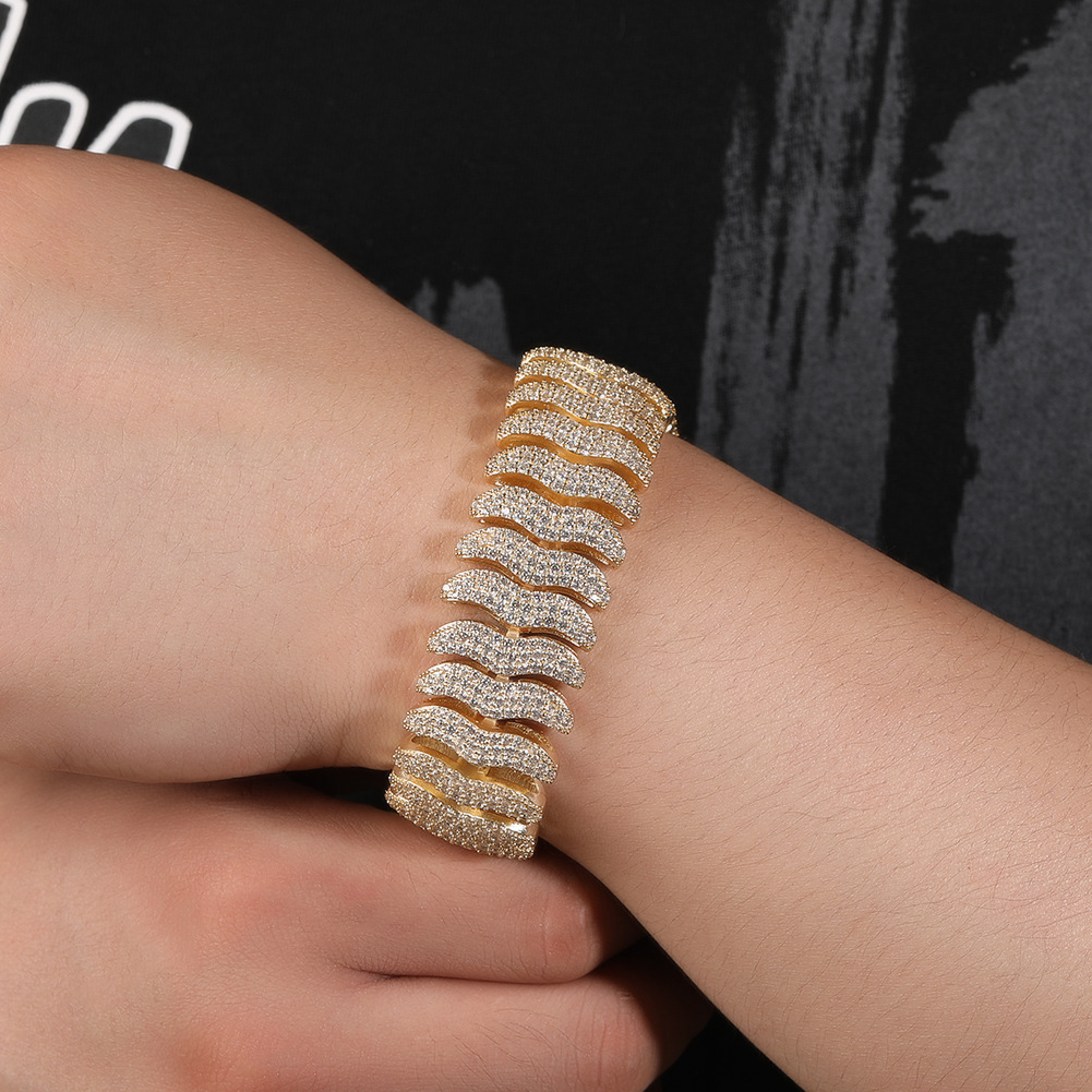 Hypoallergenic Insect Bracelets For Adults Featuring 18K Real Gold Plated Copper With Zircon Inlay And Twisted Rope Chain, PVD Coated