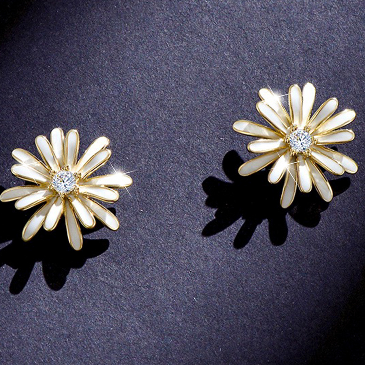 Daisy New Style Earrings For Women In Golden Copper Featuring Electroplated Craftsmanship