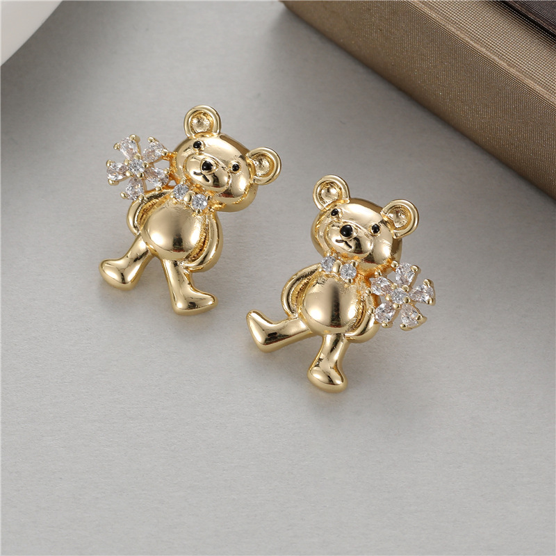 Little Bear Stud Earrings For Women With 925 Sterling Silver Posts, Copper Base, And Zircon Inlay Featuring Electroplated Gold Plating