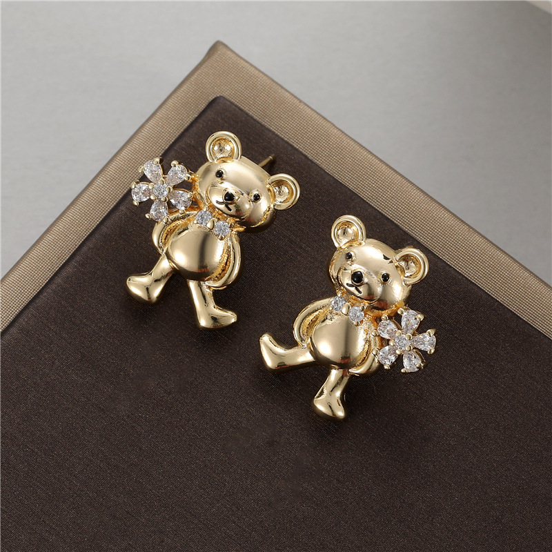 Little Bear Stud Earrings For Women With 925 Sterling Silver Posts, Copper Base, And Zircon Inlay Featuring Electroplated Gold Plating 2