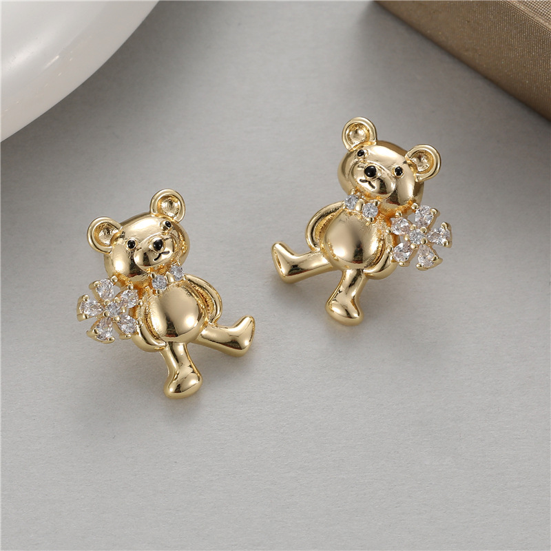 Little Bear Stud Earrings For Women With 925 Sterling Silver Posts, Copper Base, And Zircon Inlay Featuring Electroplated Gold Plating 3