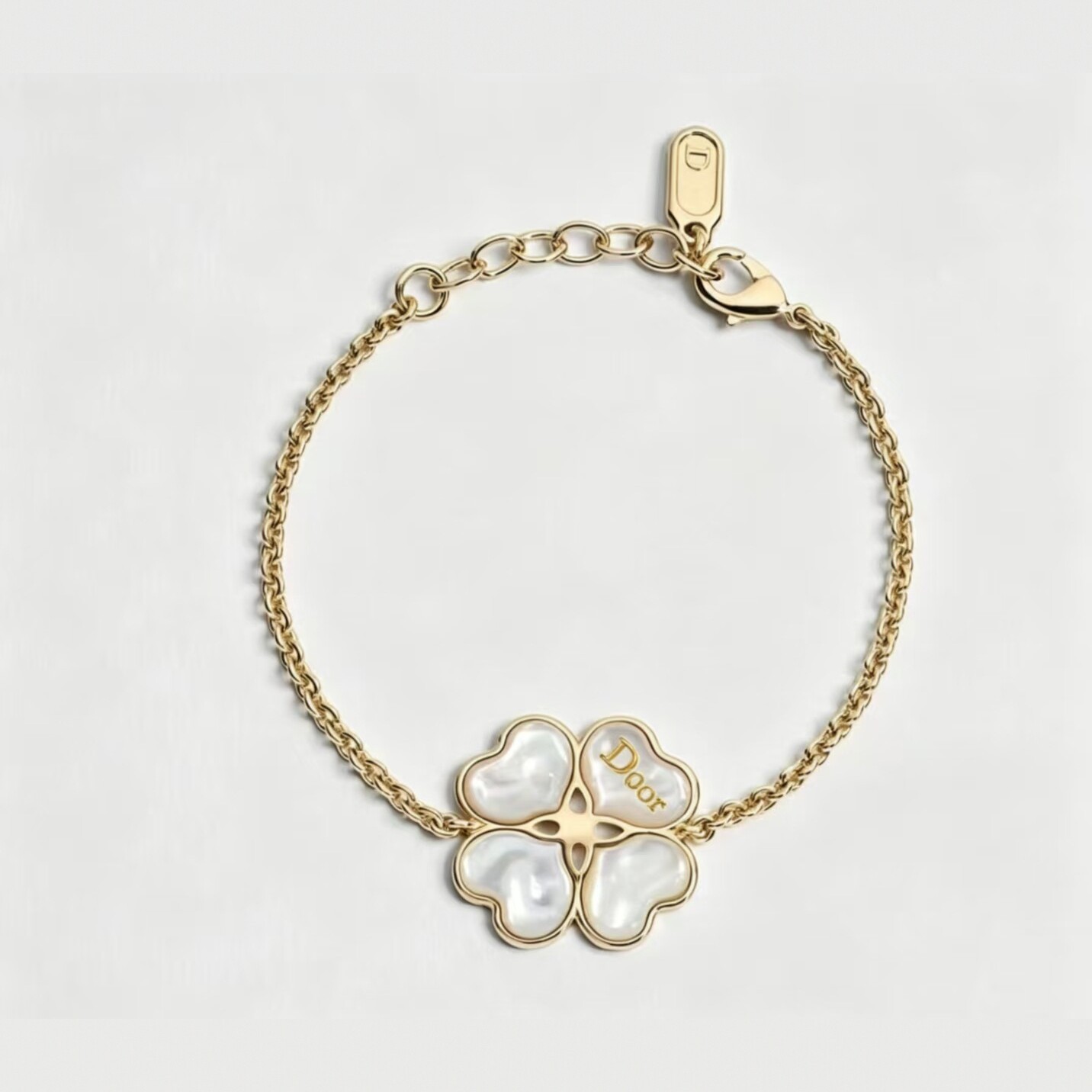 Lucky Heart Bracelet For Women With Copper Chain And Real Gold Plated Mother-of-Pearl Shell Pendant