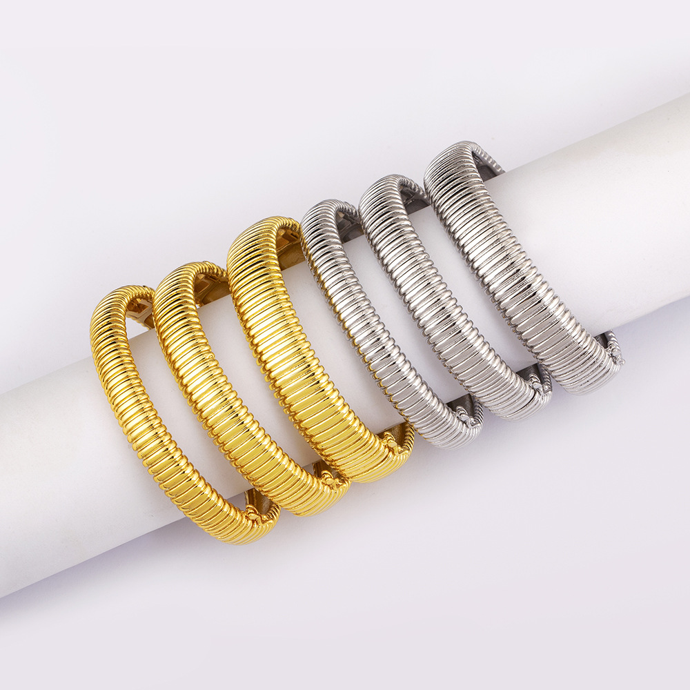 Luxurious Waves Bangle In 18K Real Gold Plated Copper With Electroplated Finish