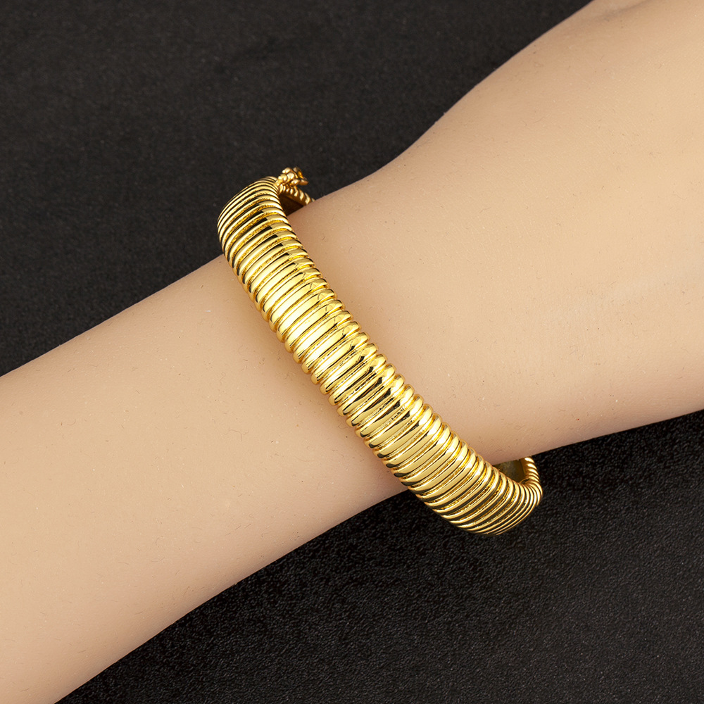 Luxurious Waves Bangle In 18K Real Gold Plated Copper With Electroplated Finish 3