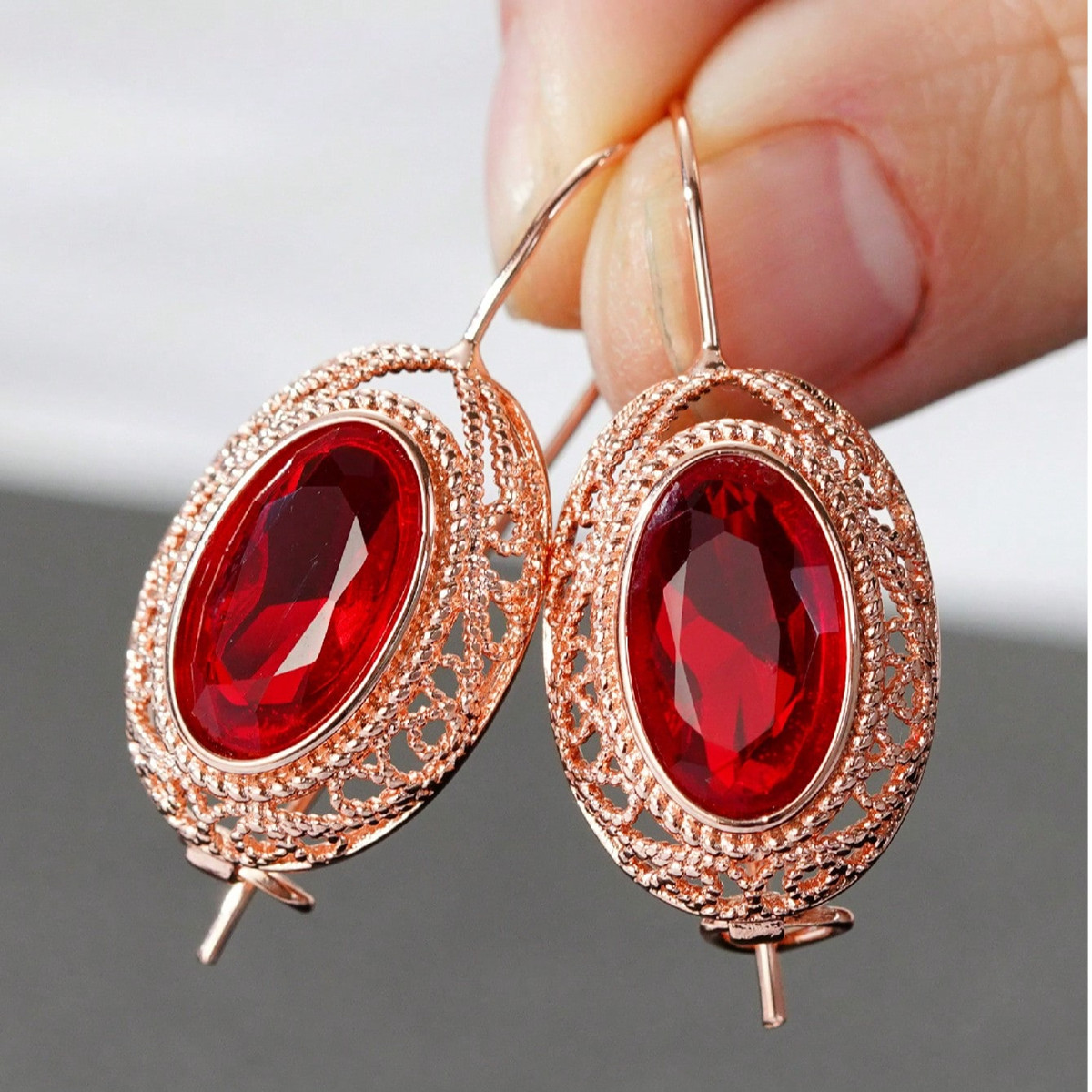 Oval Drop Earrings With Claw Setting, Rose Golden Plated Copper Featuring Zircon Inlay And 0.03µm Water Plating Thickness