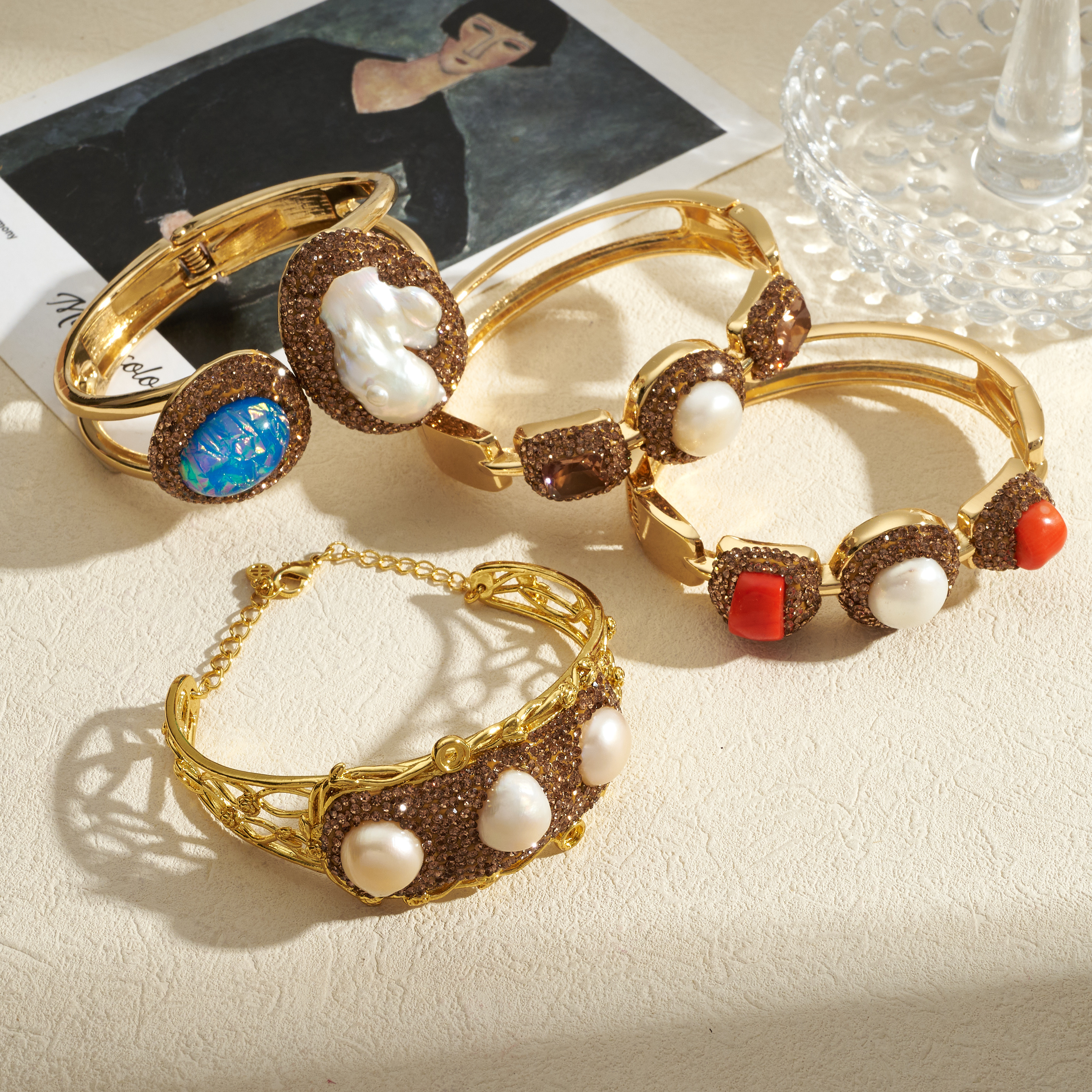 Oval Inlay Bangle For Women In Copper With 18K Real Gold Plated Water Plating And Pearl Inlay 2