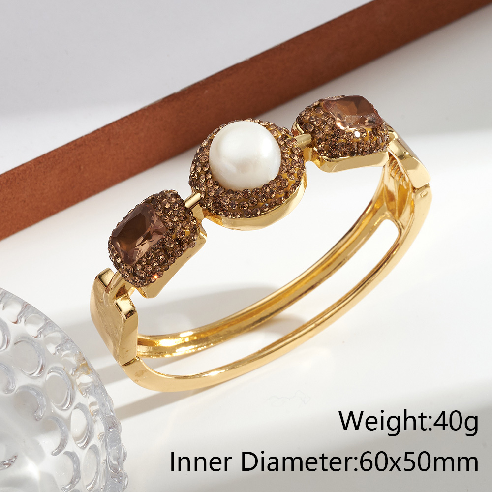 Oval Inlay Bangle For Women In Copper With 18K Real Gold Plated Water Plating And Pearl Inlay 7