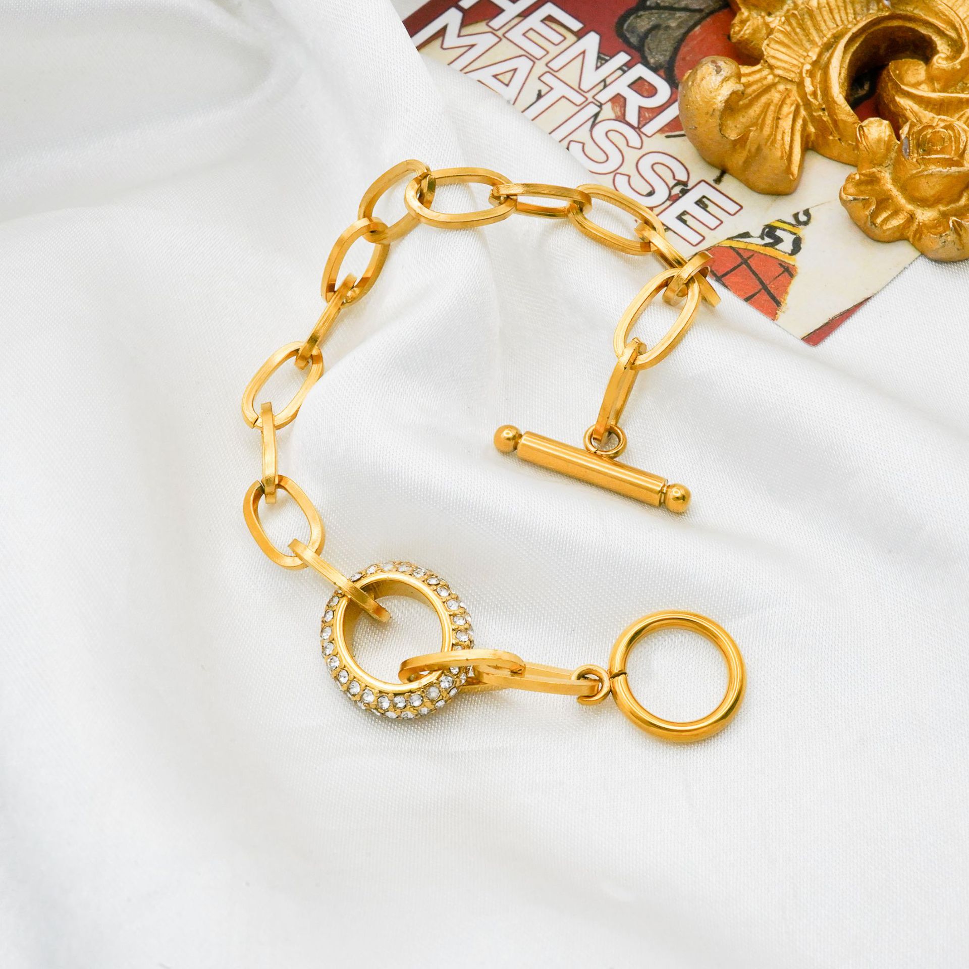 Oval Women’s Bracelet In 304 Stainless Steel With 18K Real Gold Electroplated Finish And Rhinestone Inlay 2