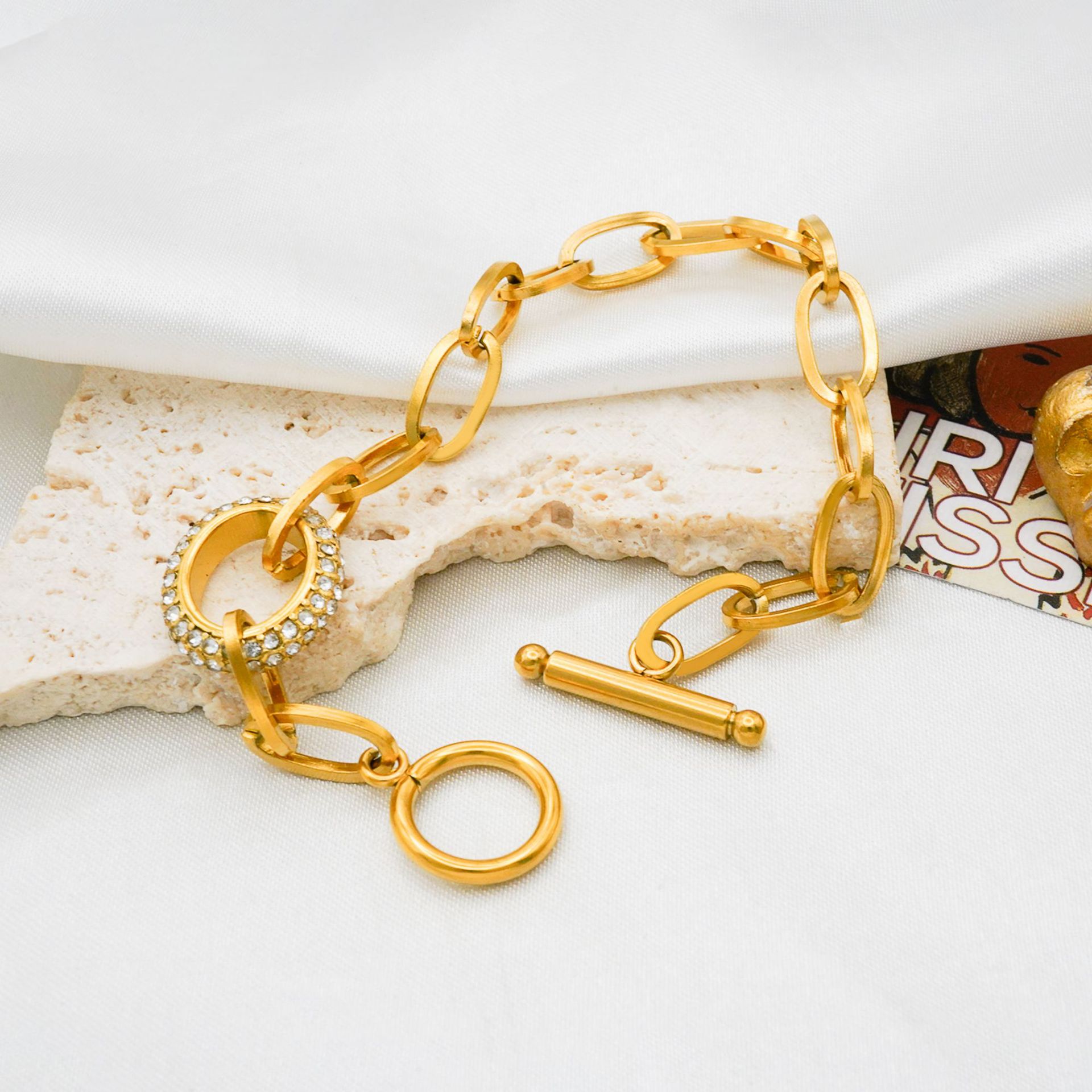 Oval Women’s Bracelet In 304 Stainless Steel With 18K Real Gold Electroplated Finish And Rhinestone Inlay 3