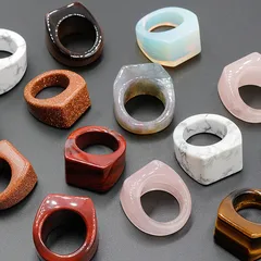 1 Piece Simple Style Solid Color Crystal Polishing Unisex Rings