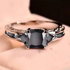 Geometric Retro Alloy Ring For Women Featuring Rhinestones, 1 Piece With Artificial Gemstones Inlay