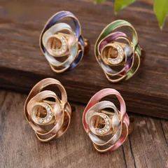Adjustable Flowers Ring For Women In Colour Zinc Alloy With Rhinestones Inlay