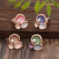 Adjustable Green Flowers Ring For Women In Zinc Alloy With Enamel Craft And Imitation Pearl Inlay
