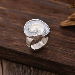Conch Adjustable Ring For Women In Natural Pink Zinc Alloy With Enamel Craftsmanship 3