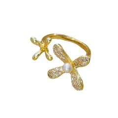 Adjustable Women's Flower Ring With Real Gold Plated PVD Coating And Imitation Pearl Inlay, Novelty Style