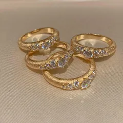 Brushed Copper Star Ring For Women With Electroplated Gold Plating And Rhinestone Inlay