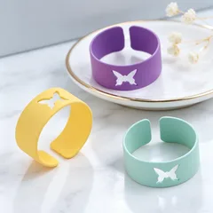 Butterfly Spray Paint Alloy Rings With Zinc Alloy Chain Material For Adults Stylish Jewelry