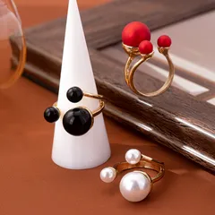 Cute Simple Style Pearl Flower Arylic Alloy Asymmetrical Twist Acrylic Unisex Rings 3