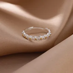 Daisy Waterproof Non Tarnish Copper Ring For Women Featuring 18K Real Gold Plated With 0.03µm Thickness, Perfect For Valentine's Day 2
