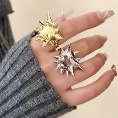 Dark Punk Style Love Heart Rivet Ring Fashion Thorns Ball Adjustable Finger Ring Women's Jewelry Accessory