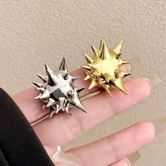 Dark Punk Style Love Heart Rivet Ring  Fashion Thorns Ball Adjustable Finger Ring Women's Jewelry Accessory 2