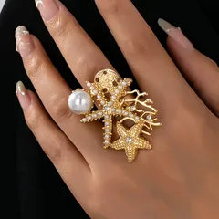 Elegant Gold Starfish Coral Shell Element Ring Stylish Retro Fashion Accessory For Women Luxury Zinc Alloy Jewelry