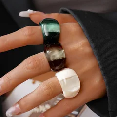 Elegant Resin Geometric Pattern Ring For Women Personality Design Polished Oval Shape  Style Fashion Jewelry 3