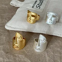 Exaggerated Abstract Gold Metal Ring For Women Featuring Artistic Folds Design 2