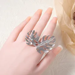 Exaggerated Gold Leaves Open Ring For Women In Zinc Alloy Featuring Three-Dimensional Craftsmanship 2