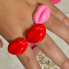 Exaggerated Lips Ring For Women In Natural Pink Alloy With Enamel Craftsmanship