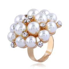Fashion White Flowers Open Ring For Women In Alloy With Artificial Gemstones Featuring Water Plating